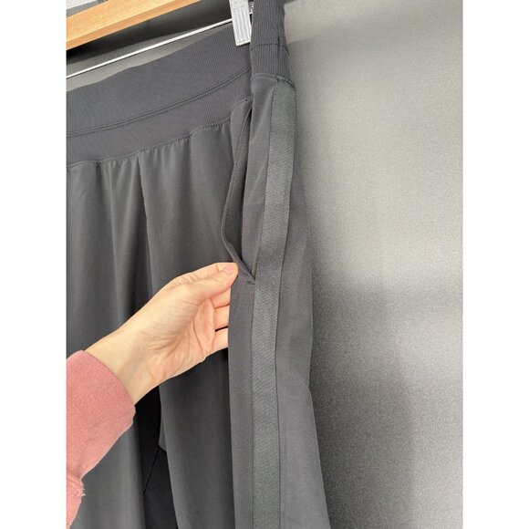 Athleta Women's Nolita Slim Tapered Crop Pants 12 Black UPF 50+ Featherweight - Picture 5 of 12